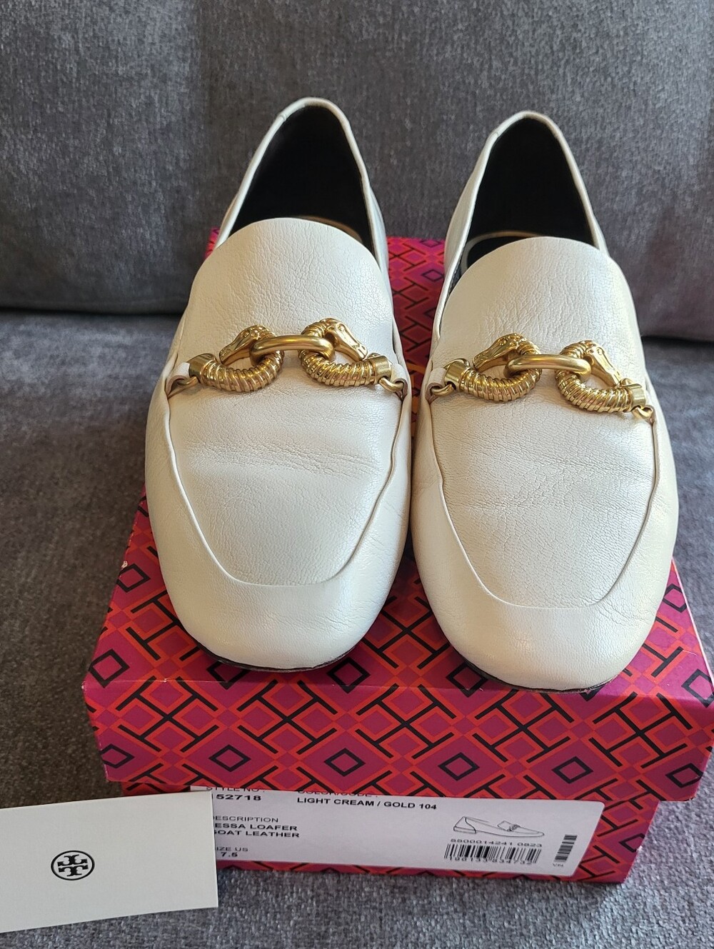 Tory Burch Jessa Loafers in New Cream Color Size 7.5